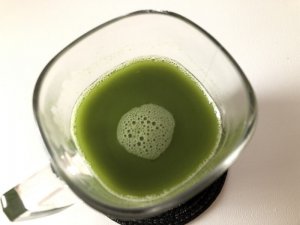 お湯で作った緑茶